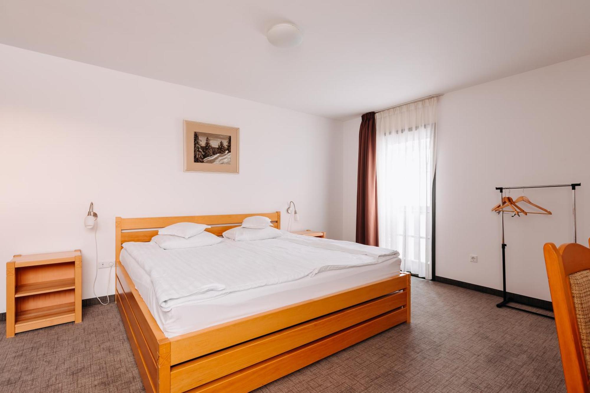 Lobogo Resort Vlăhița Exterior foto